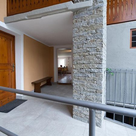 L'Intimita Apartment Aosta Bagian luar foto