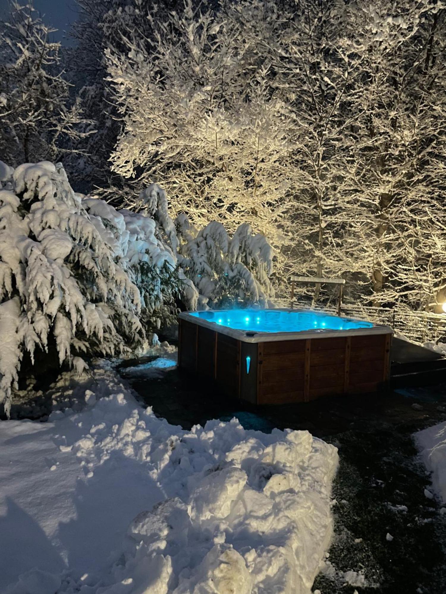 L'Intimita Apartment Aosta Bagian luar foto
