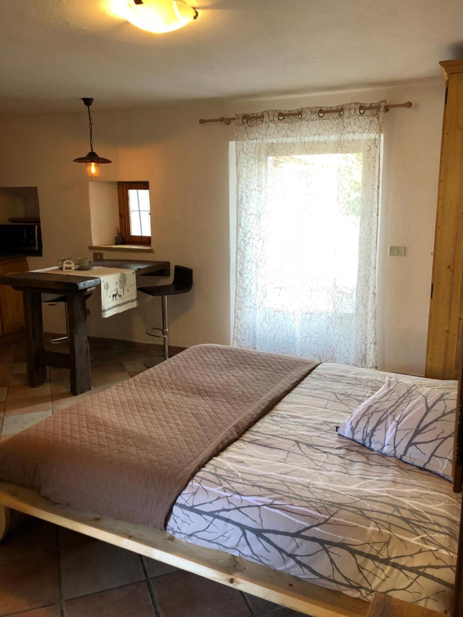 L'Intimita Apartment Aosta Bagian luar foto