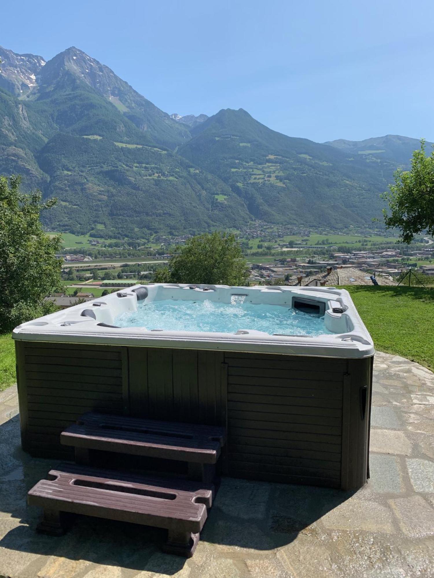 L'Intimita Apartment Aosta Bagian luar foto